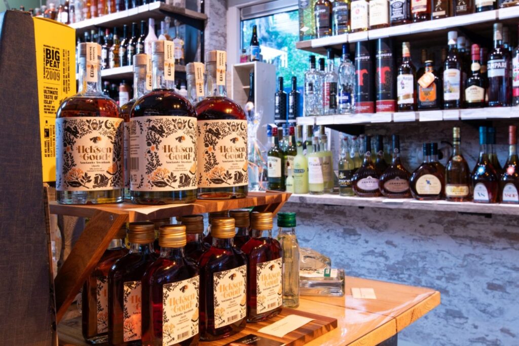 De winkel van Proost Kollum aan de Voorstraat